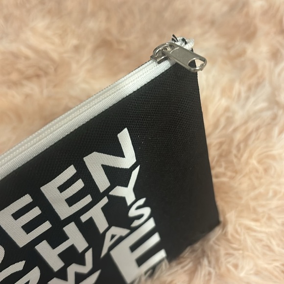 Naughty Nice Cosmetic Bog NEW - Picture 3 of 3